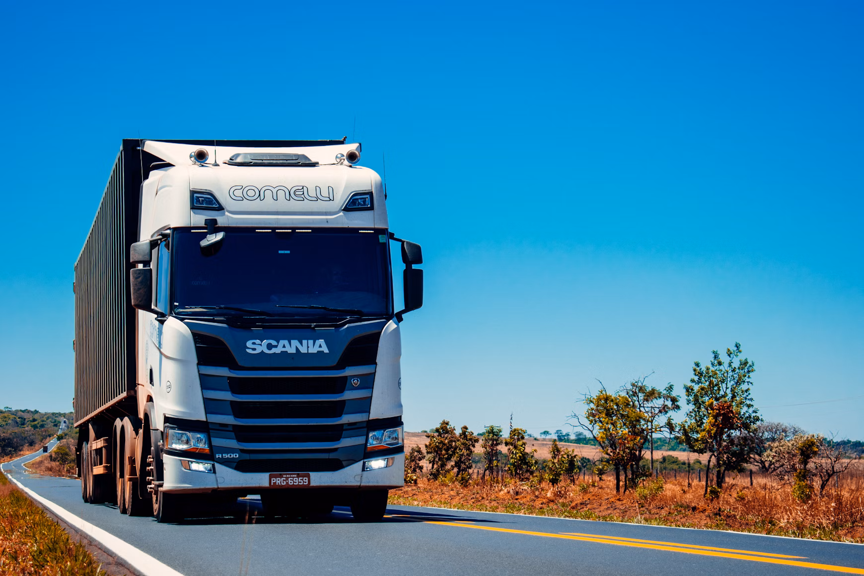 Moving truck